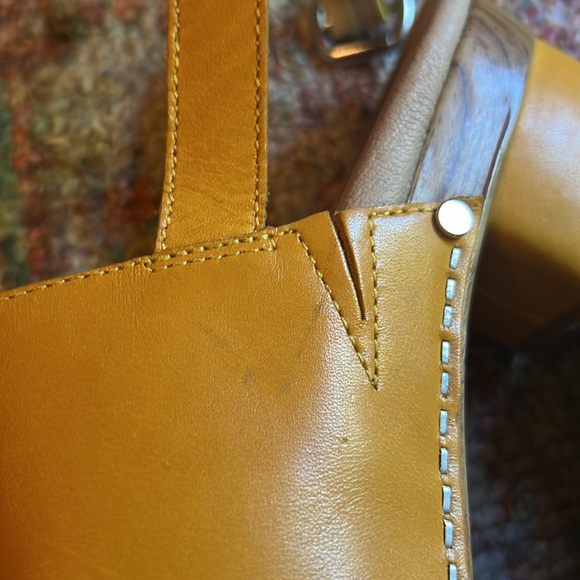 Dansko Madalyn Slingback Clog Sandal - Picture 5 of 9